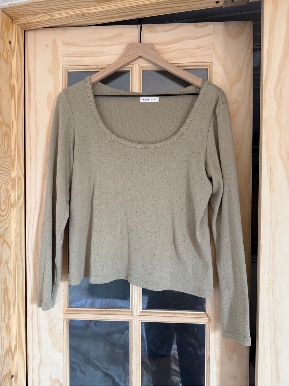 Neuflora Sage Covington Top